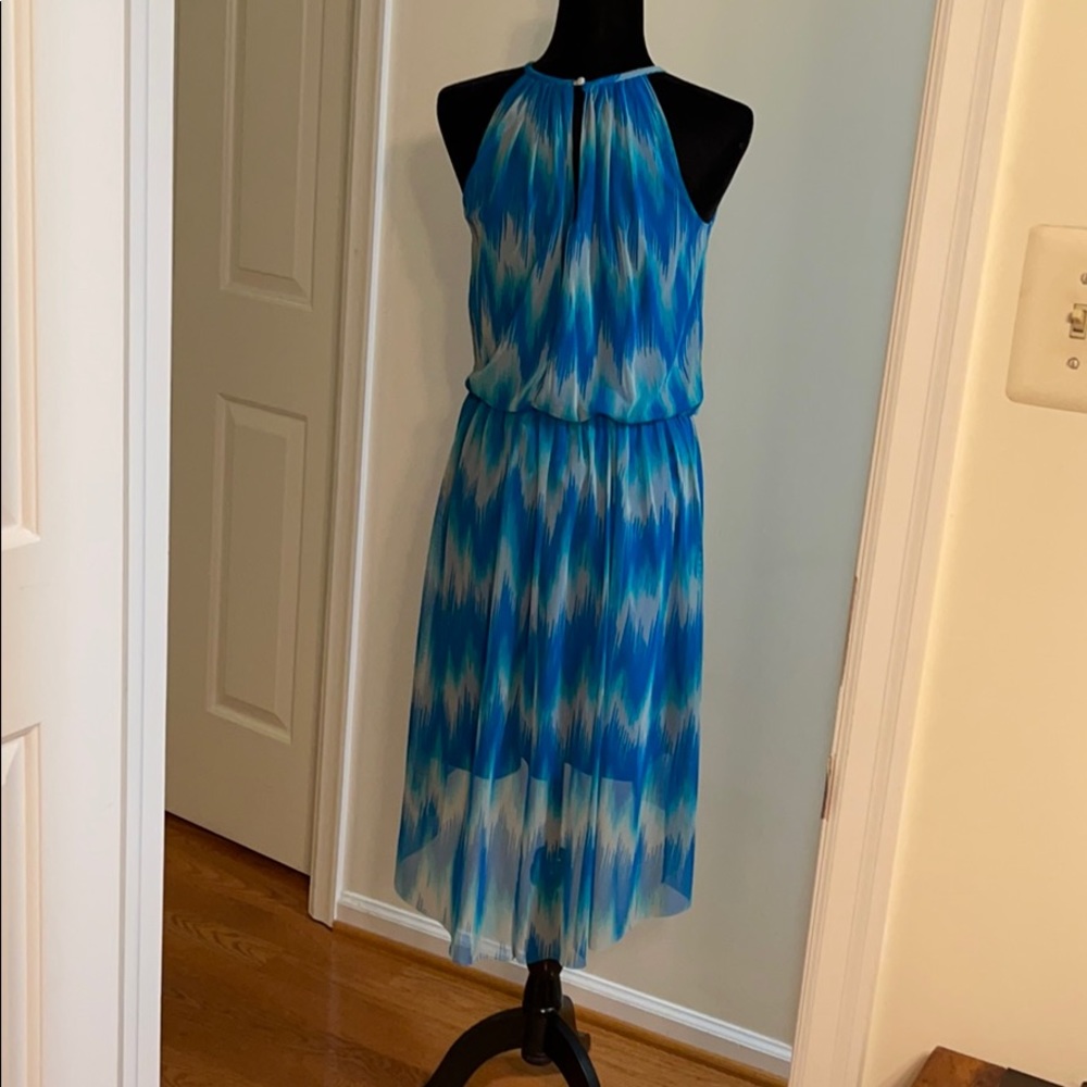 Dress - Picture 3 of 5